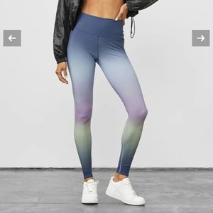 RARE Alo Yoga, sky gradient, high waist legging, XS